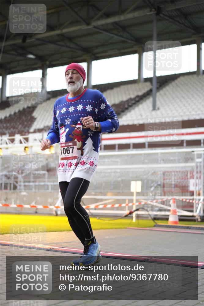 07.12.2025 - St. Pauli X-Mass-Run No. 15 Patografie http://msf.ph/oto/9367780 07.12.2025 11:01:40 Ziel 336, 376, 1045, 1048, 1067, 1637, 1640 meine-sportfotos.de