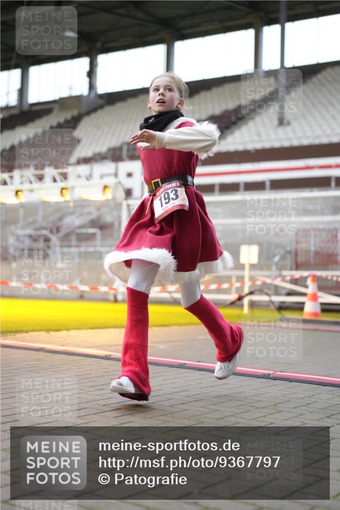 07.12.2025 - St. Pauli X-Mass-Run No. 15 Patografie http://msf.ph/oto/9367797 07.12.2025 11:02:06 Ziel 95, 193, 314, 317, 837, 838, 842, 847, 851, 1143, 1416, 1611, 2329, 2576 meine-sportfotos.de