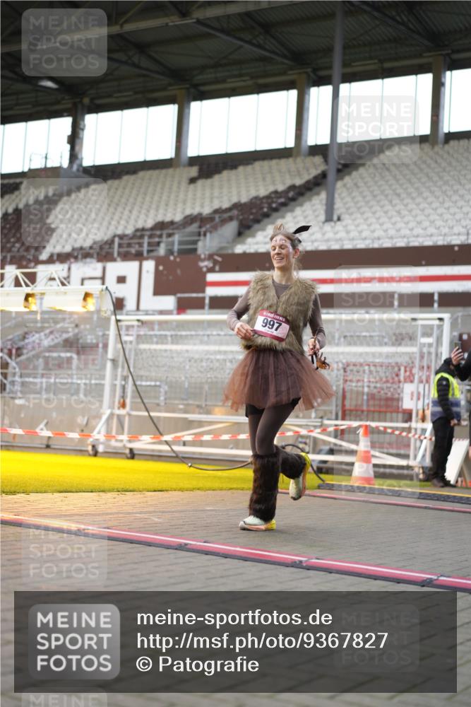 07.12.2025 - St. Pauli X-Mass-Run No. 15 Patografie http://msf.ph/oto/9367827 07.12.2025 11:02:45 Ziel 151, 160, 502, 574, 746, 747, 749, 751, 875, 880, 953, 997, 1063, 1102 meine-sportfotos.de