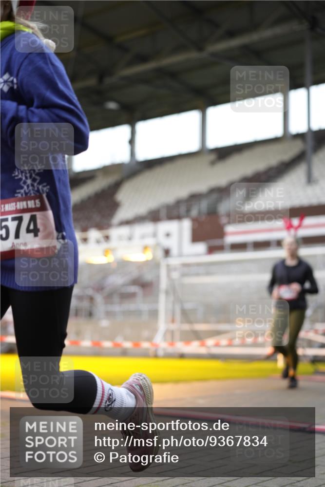 07.12.2025 - St. Pauli X-Mass-Run No. 15 Patografie http://msf.ph/oto/9367834 07.12.2025 11:02:48 Ziel 151, 160, 502, 574, 599, 602, 612, 875, 880, 953, 997, 1063, 1102, 4809 meine-sportfotos.de