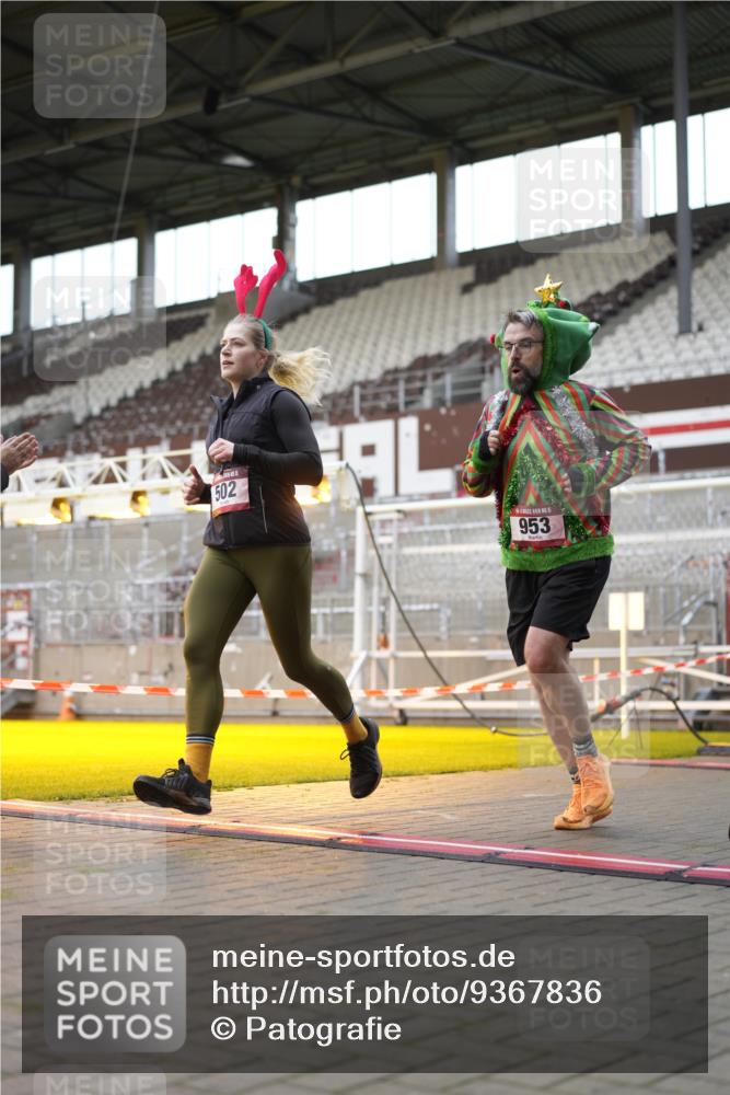 07.12.2025 - St. Pauli X-Mass-Run No. 15 Patografie http://msf.ph/oto/9367836 07.12.2025 11:02:49 Ziel 151, 160, 502, 574, 599, 602, 612, 875, 880, 953, 997, 1063, 1102, 4809 meine-sportfotos.de