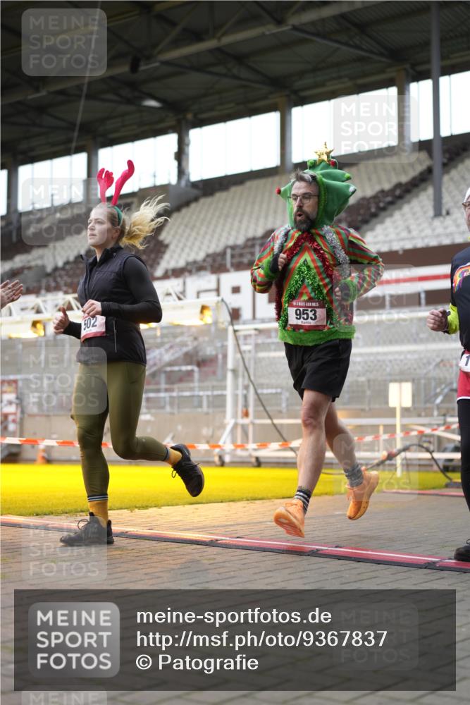 07.12.2025 - St. Pauli X-Mass-Run No. 15 Patografie http://msf.ph/oto/9367837 07.12.2025 11:02:49 Ziel 151, 160, 502, 574, 599, 602, 612, 875, 880, 953, 997, 1063, 1102, 4809 meine-sportfotos.de