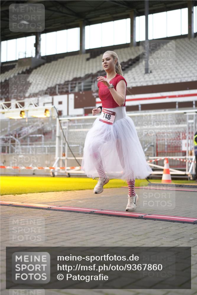 07.12.2025 - St. Pauli X-Mass-Run No. 15 Patografie http://msf.ph/oto/9367860 07.12.2025 11:03:05 Ziel 599, 602, 612, 748, 853, 875, 1139, 1199, 1385, 1644, 1668, 1670, 4809 meine-sportfotos.de