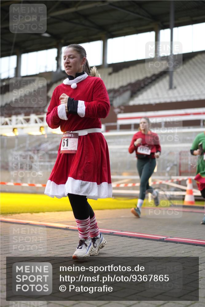 07.12.2025 - St. Pauli X-Mass-Run No. 15 Patografie http://msf.ph/oto/9367865 07.12.2025 11:03:13 Ziel 61, 64, 186, 748, 853, 1139, 1199, 1385, 1644, 1668, 1670, 1850 meine-sportfotos.de