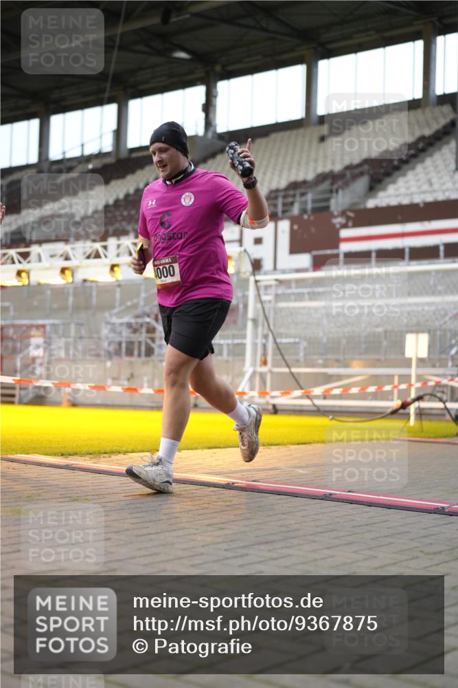 07.12.2025 - St. Pauli X-Mass-Run No. 15 Patografie http://msf.ph/oto/9367875 07.12.2025 11:03:19 Ziel 61, 64, 102, 109, 186, 748, 853, 1199, 1850 meine-sportfotos.de