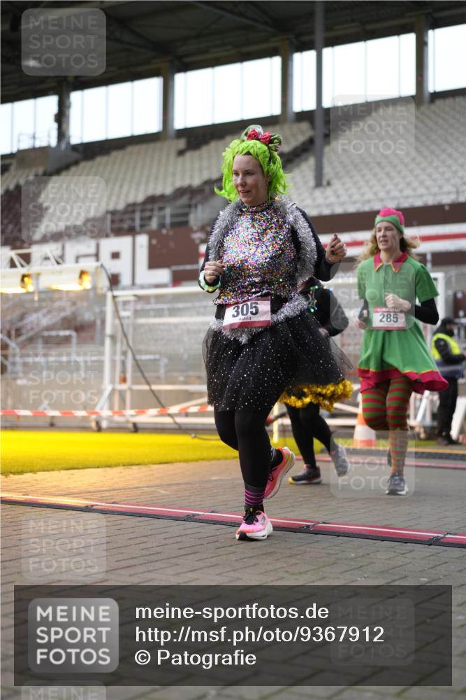 07.12.2025 - St. Pauli X-Mass-Run No. 15 Patografie http://msf.ph/oto/9367912 07.12.2025 11:04:12 Ziel 126, 215, 216, 285, 305, 432, 734, 740, 764, 1200, 1252, 1254, 1401, 1695, 1766, 1769, 1852, 1854, 1856 meine-sportfotos.de
