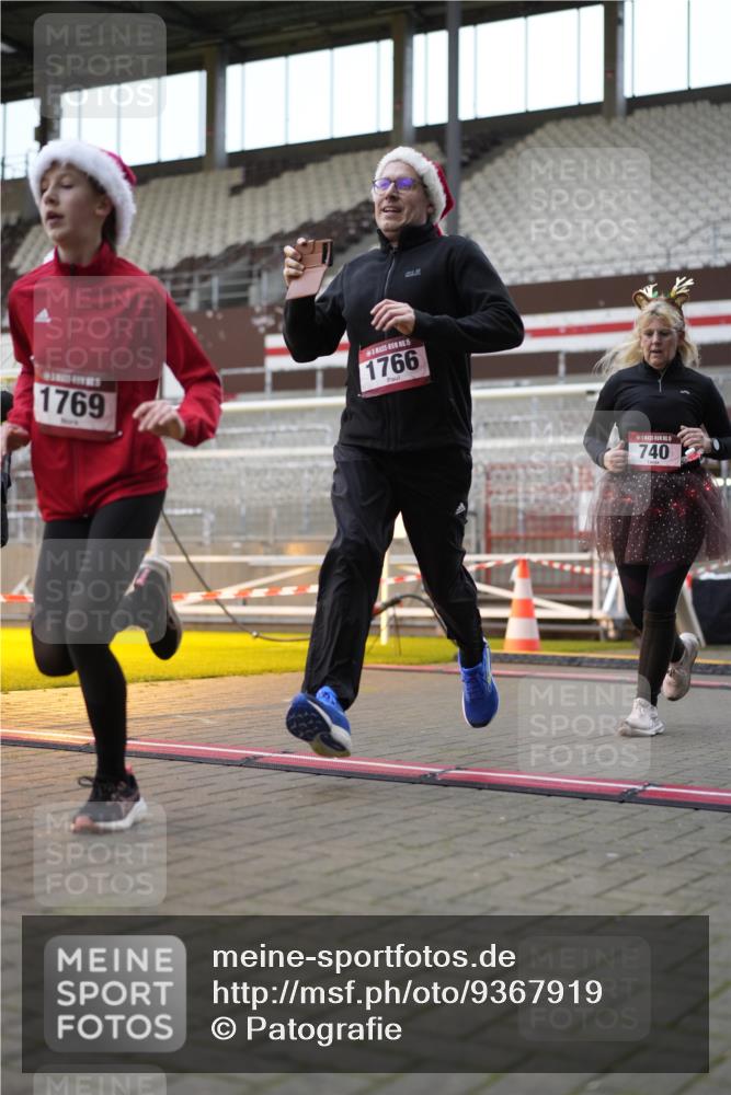 07.12.2025 - St. Pauli X-Mass-Run No. 15 Patografie http://msf.ph/oto/9367919 07.12.2025 11:04:15 Ziel 126, 215, 216, 285, 305, 700, 702, 734, 740, 764, 1200, 1252, 1254, 1401, 1695, 1766, 1769, 1852, 1854, 1856 meine-sportfotos.de