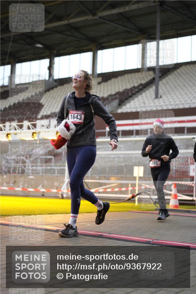 07.12.2025 - St. Pauli X-Mass-Run No. 15 Patografie http://msf.ph/oto/9367922 07.12.2025 11:04:29 Ziel 361, 395, 700, 702, 740, 1643, 1766, 1769, 1852, 2791, 3719 meine-sportfotos.de