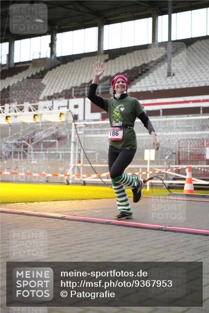 07.12.2025 - St. Pauli X-Mass-Run No. 15 Patografie http://msf.ph/oto/9367953 07.12.2025 11:03:16 Ziel 61, 64, 186, 748, 853, 1139, 1199, 1385, 1850 meine-sportfotos.de