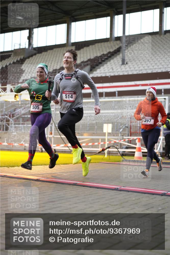 07.12.2025 - St. Pauli X-Mass-Run No. 15 Patografie http://msf.ph/oto/9367969 07.12.2025 11:03:37 Ziel 102, 109, 297, 505, 514, 1551 meine-sportfotos.de