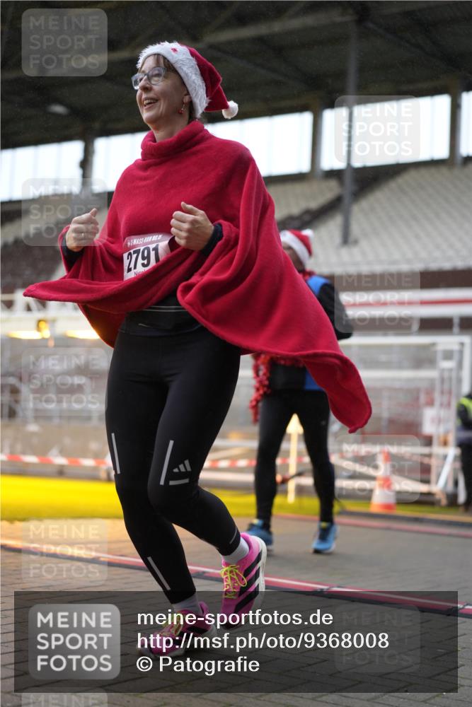 07.12.2025 - St. Pauli X-Mass-Run No. 15 Patografie http://msf.ph/oto/9368008 07.12.2025 11:04:34 Ziel 33, 361, 395, 1643, 2791, 2919, 3719 meine-sportfotos.de