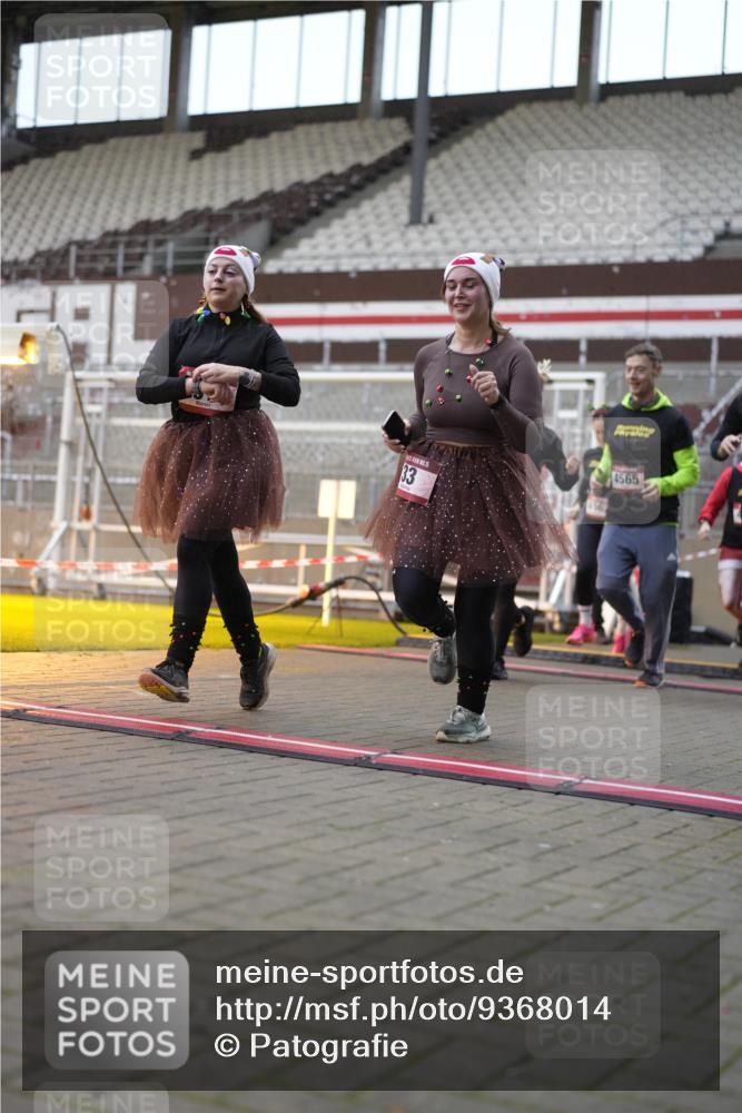 07.12.2025 - St. Pauli X-Mass-Run No. 15 Patografie http://msf.ph/oto/9368014 07.12.2025 11:04:39 Ziel 33, 361, 395, 1643, 2791, 2919, 3719, 4561, 4563, 4565, 4566, 4567, 4568, 4569, 4570, 4571, 4573, 4576, 4577, 4578 meine-sportfotos.de