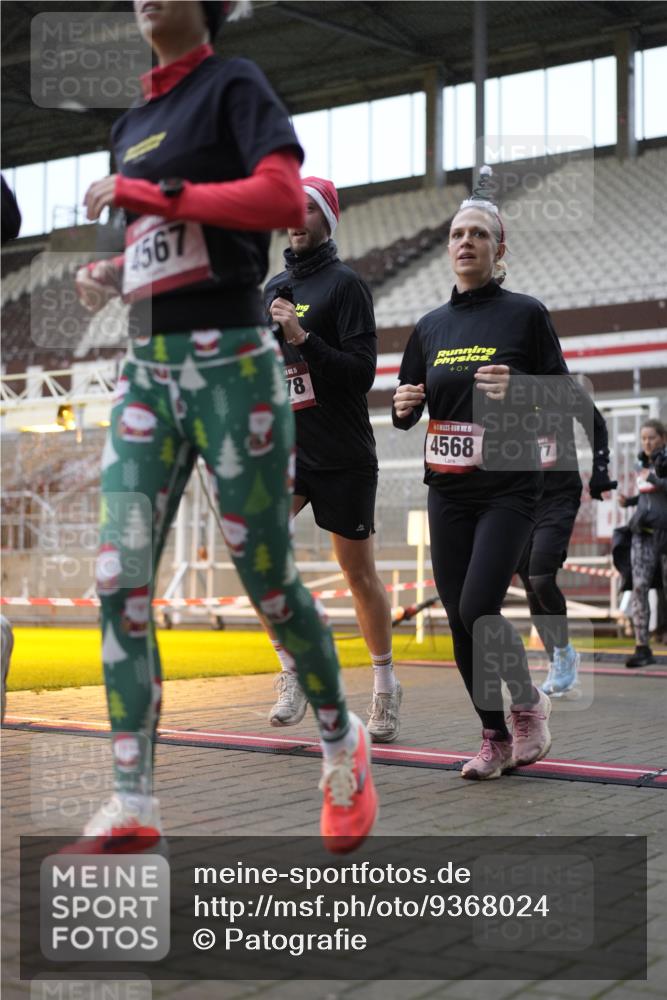 07.12.2025 - St. Pauli X-Mass-Run No. 15 Patografie http://msf.ph/oto/9368024 07.12.2025 11:04:43 Ziel 33, 361, 395, 1212, 1411, 1643, 2791, 2919, 3719, 4561, 4562, 4563, 4565, 4566, 4567, 4568, 4569, 4570, 4571, 4572, 4573, 4575, 4576, 4577, 4578 meine-sportfotos.de