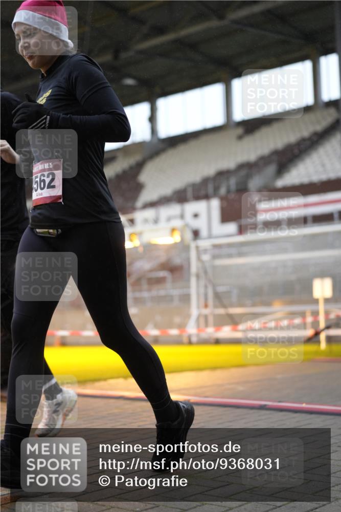 07.12.2025 - St. Pauli X-Mass-Run No. 15 Patografie http://msf.ph/oto/9368031 07.12.2025 11:04:46 Ziel 33, 117, 128, 1212, 1411, 2791, 2919, 3719, 4561, 4562, 4563, 4565, 4566, 4567, 4568, 4569, 4570, 4571, 4572, 4573, 4575, 4576, 4577, 4578 meine-sportfotos.de
