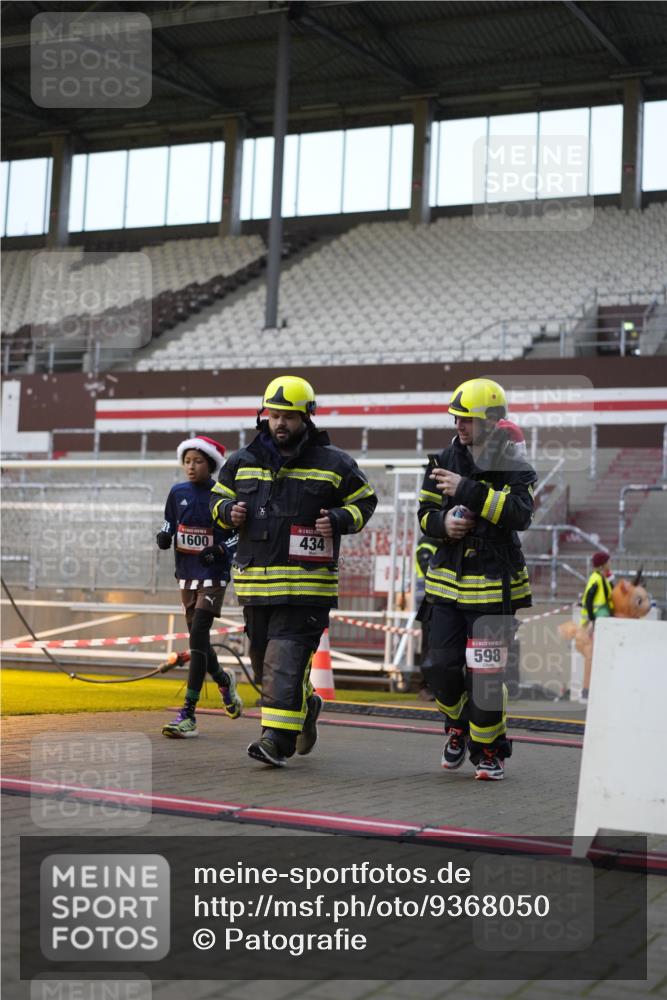 07.12.2025 - St. Pauli X-Mass-Run No. 15 Patografie http://msf.ph/oto/9368050 07.12.2025 11:05:17 Ziel 200, 201, 434, 1311, 1492, 1600, 1630 meine-sportfotos.de