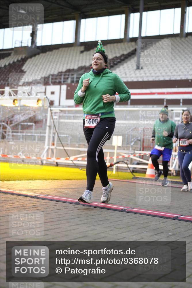 07.12.2025 - St. Pauli X-Mass-Run No. 15 Patografie http://msf.ph/oto/9368078 07.12.2025 11:05:49 Ziel 92, 298, 300, 659, 924, 925, 927, 929, 932, 973, 1025, 1092, 1196, 1208, 1428, 1432, 1608, 2254, 3272, 3278 meine-sportfotos.de