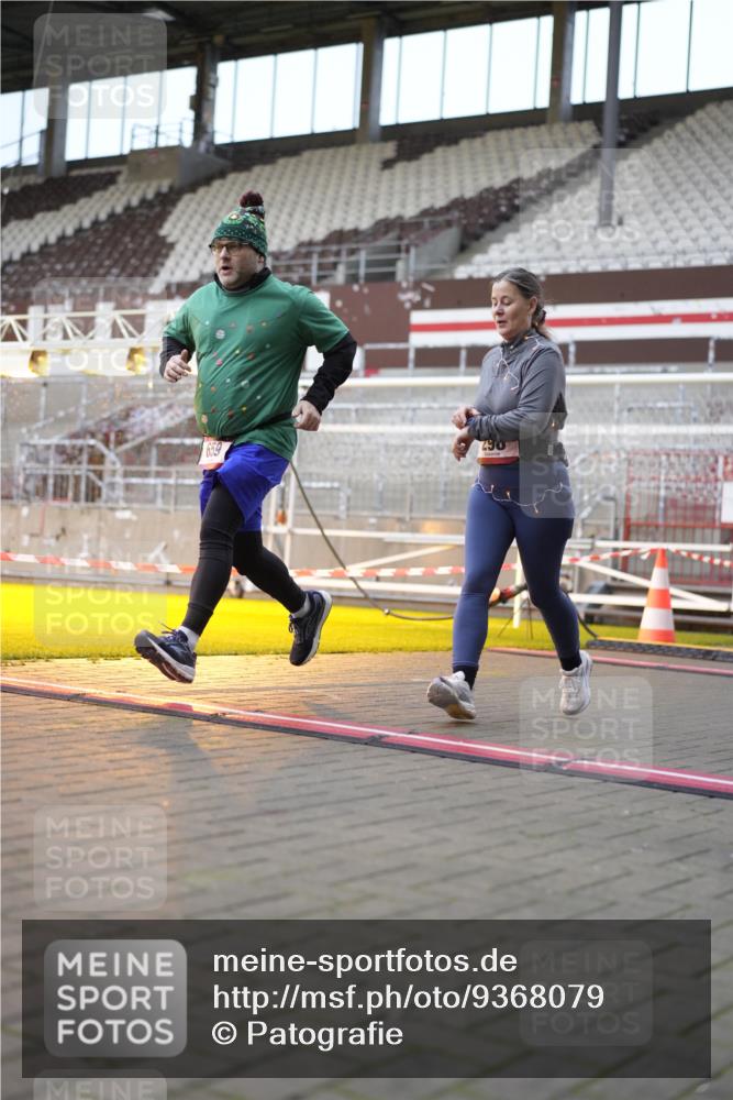 07.12.2025 - St. Pauli X-Mass-Run No. 15 Patografie http://msf.ph/oto/9368079 07.12.2025 11:05:51 Ziel 92, 298, 300, 659, 693, 924, 925, 927, 929, 932, 973, 1024, 1025, 1092, 1196, 1208, 1428, 1432, 1608, 1648, 2254, 3272, 3278 meine-sportfotos.de