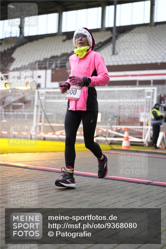 07.12.2025 - St. Pauli X-Mass-Run No. 15 Patografie http://msf.ph/oto/9368080 07.12.2025 11:05:52 Ziel 92, 298, 300, 659, 693, 924, 925, 927, 929, 932, 944, 973, 1024, 1025, 1092, 1196, 1208, 1428, 1432, 1608, 1648, 2243, 2254, 3272, 3278 meine-sportfotos.de