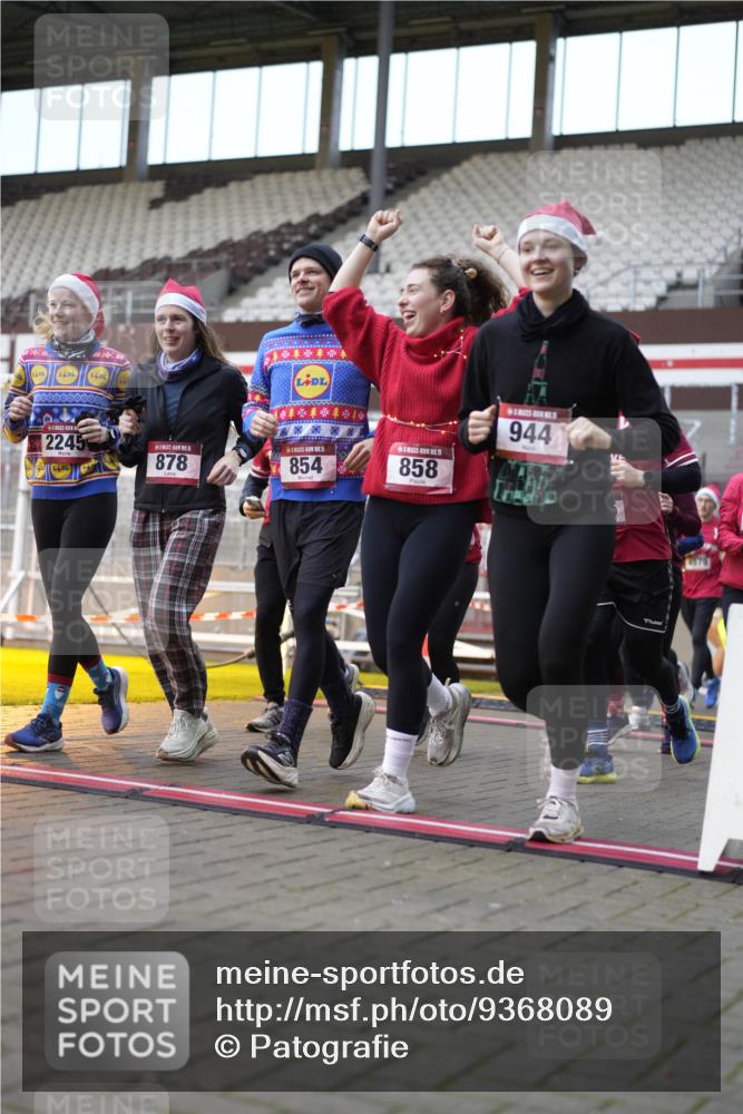 07.12.2025 - St. Pauli X-Mass-Run No. 15 Patografie http://msf.ph/oto/9368089 07.12.2025 11:05:58 Ziel 92, 298, 300, 402, 403, 556, 659, 693, 854, 858, 878, 920, 927, 929, 944, 973, 1024, 1025, 1208, 1223, 1229, 1287, 1428, 1429, 1430, 1432, 1608, 1648, 2243, 2245, 3272, 3278, 4579, 4581, 4583, 4585, 4587 meine-sportfotos.de