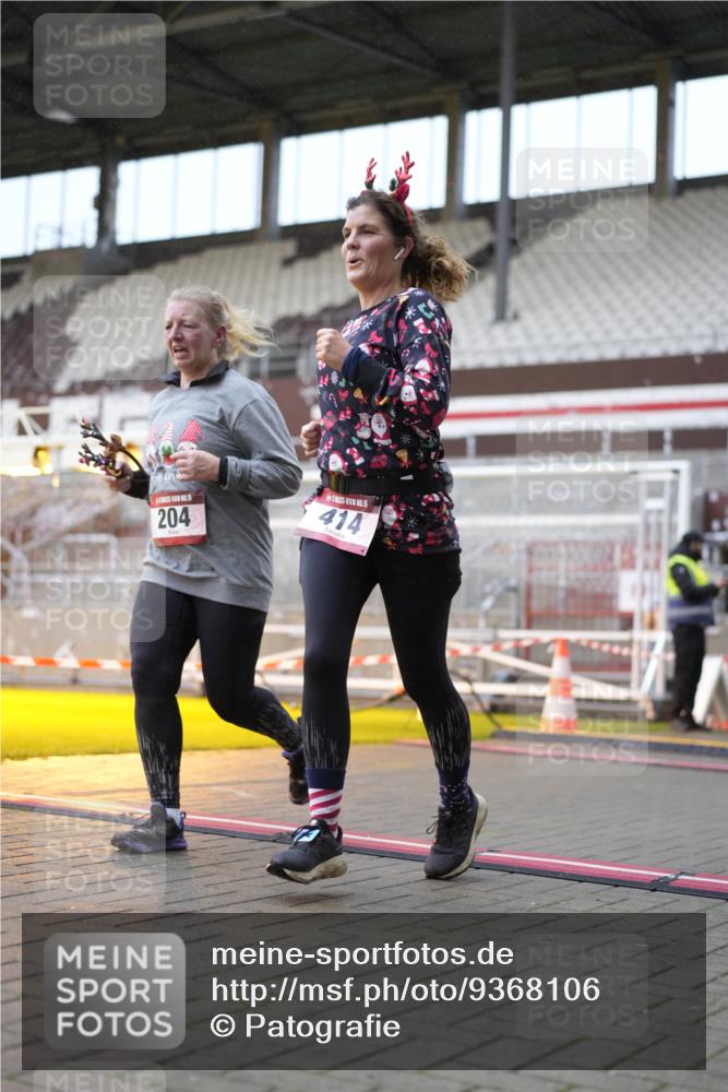 07.12.2025 - St. Pauli X-Mass-Run No. 15 Patografie http://msf.ph/oto/9368106 07.12.2025 11:06:09 Ziel 92, 204, 402, 403, 414, 474, 486, 556, 693, 854, 858, 878, 920, 944, 1024, 1025, 1223, 1229, 1287, 1403, 1429, 1430, 1648, 2243, 2245, 4579, 4581, 4583, 4585, 4587 meine-sportfotos.de