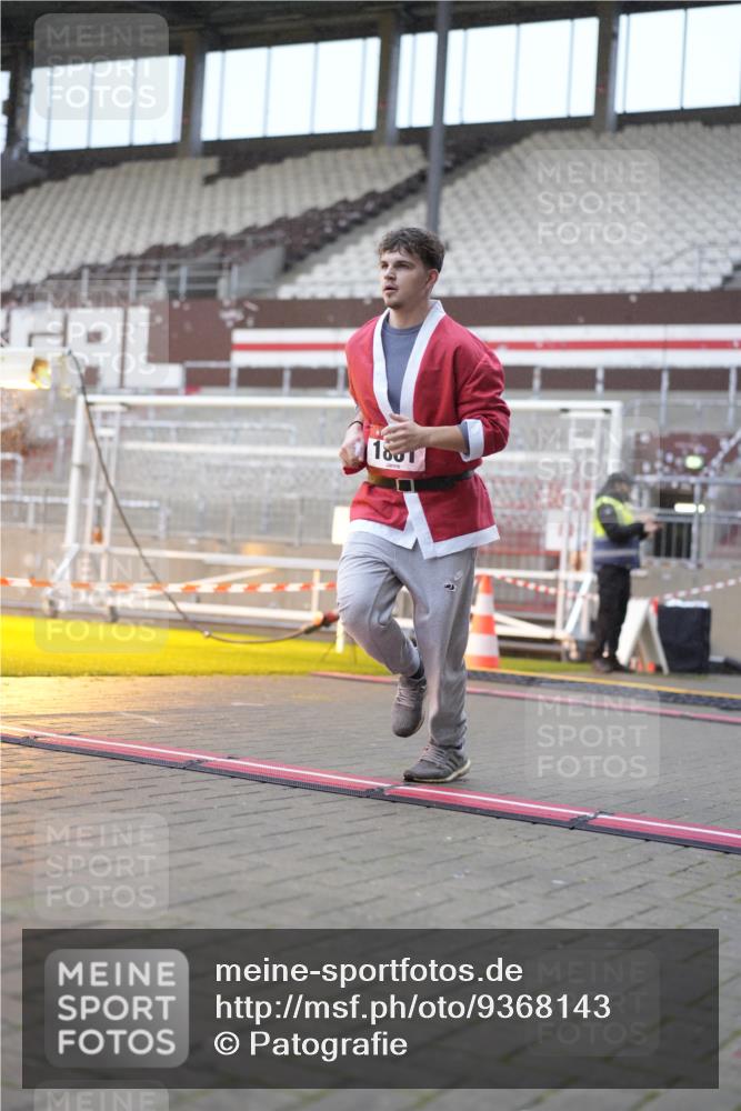 07.12.2025 - St. Pauli X-Mass-Run No. 15 Patografie http://msf.ph/oto/9368143 07.12.2025 11:06:58 Ziel 595, 1462, 1469, 1634, 1666, 1751, 1861, 1862 meine-sportfotos.de
