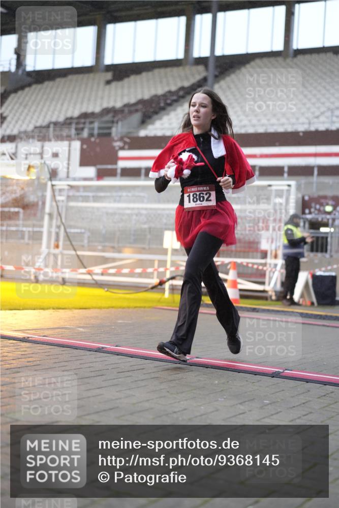 07.12.2025 - St. Pauli X-Mass-Run No. 15 Patografie http://msf.ph/oto/9368145 07.12.2025 11:07:02 Ziel 281, 596, 688, 1634, 1666, 1751, 1861, 1862 meine-sportfotos.de