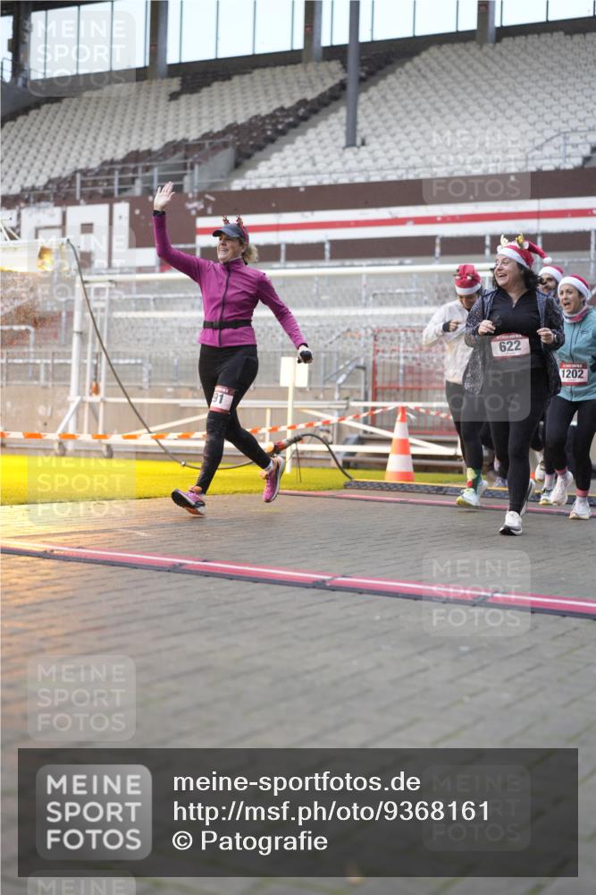 07.12.2025 - St. Pauli X-Mass-Run No. 15 Patografie http://msf.ph/oto/9368161 07.12.2025 11:07:14 Ziel 281, 342, 344, 476, 490, 591, 596, 603, 621, 622, 673, 688, 781, 1202, 1206, 1233, 1585, 1587, 1862, 2403, 5008 meine-sportfotos.de