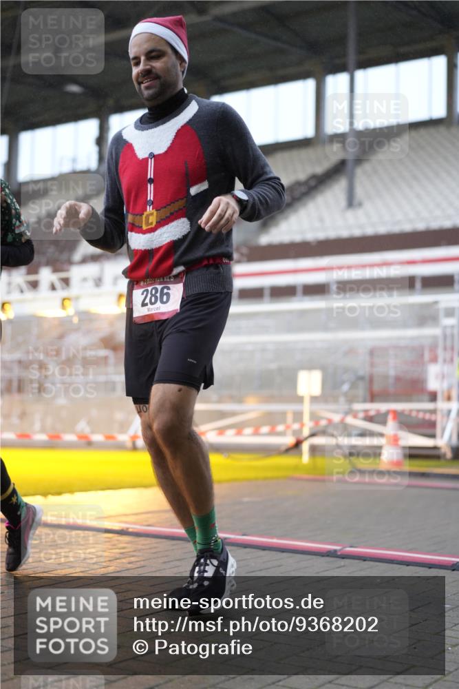 07.12.2025 - St. Pauli X-Mass-Run No. 15 Patografie http://msf.ph/oto/9368202 07.12.2025 11:07:48 Ziel 271, 273, 286, 293, 332, 389, 397, 653, 772, 774, 1107, 1123, 1129, 1378, 1381, 1382, 1383, 1439, 1441, 1460, 1520, 1812, 2693 meine-sportfotos.de