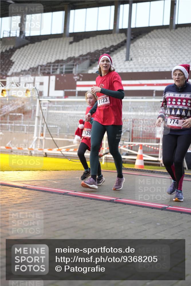 07.12.2025 - St. Pauli X-Mass-Run No. 15 Patografie http://msf.ph/oto/9368205 07.12.2025 11:07:50 Ziel 271, 273, 286, 293, 389, 397, 653, 772, 774, 1107, 1123, 1129, 1230, 1342, 1355, 1378, 1381, 1382, 1383, 1439, 1441, 1460, 1520, 1525, 1812, 4815 meine-sportfotos.de