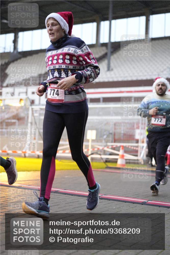 07.12.2025 - St. Pauli X-Mass-Run No. 15 Patografie http://msf.ph/oto/9368209 07.12.2025 11:07:51 Ziel 271, 273, 286, 293, 389, 397, 653, 772, 774, 1107, 1123, 1129, 1226, 1230, 1249, 1342, 1355, 1378, 1381, 1382, 1383, 1439, 1441, 1460, 1520, 1525, 1812, 4815 meine-sportfotos.de