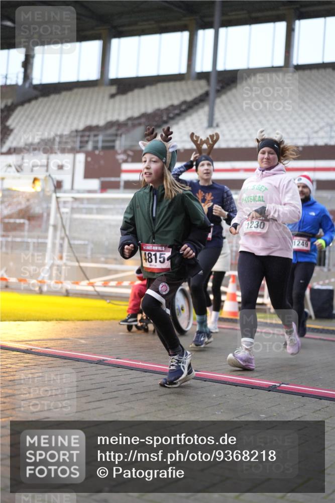 07.12.2025 - St. Pauli X-Mass-Run No. 15 Patografie http://msf.ph/oto/9368218 07.12.2025 11:07:55 Ziel 271, 273, 286, 293, 629, 635, 653, 772, 774, 1107, 1123, 1129, 1226, 1230, 1249, 1342, 1355, 1378, 1381, 1382, 1383, 1439, 1441, 1460, 1520, 1525, 1809, 1810, 1812, 4798, 4815 meine-sportfotos.de