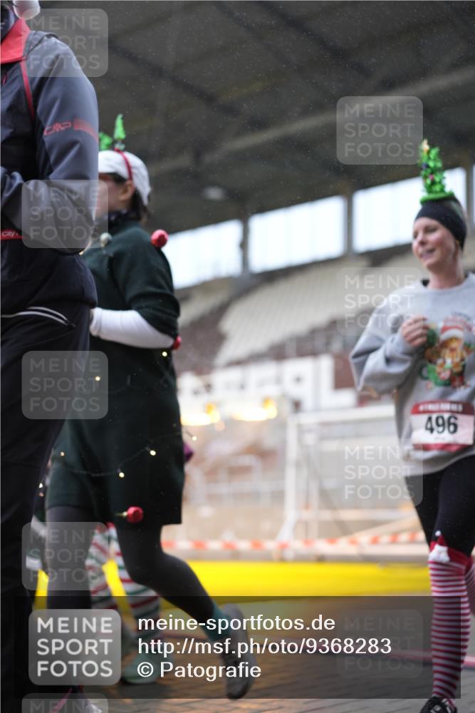 07.12.2025 - St. Pauli X-Mass-Run No. 15 Patografie http://msf.ph/oto/9368283 07.12.2025 11:08:56 Ziel 335, 338, 341, 495, 496, 619, 1136, 1138, 1140, 1205, 1211, 1502, 1511, 2070, 2879, 2898 meine-sportfotos.de