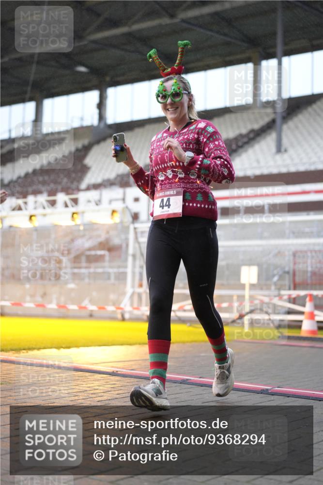07.12.2025 - St. Pauli X-Mass-Run No. 15 Patografie http://msf.ph/oto/9368294 07.12.2025 11:09:09 Ziel 44, 51, 495, 496, 558, 619, 1110, 1136, 1138, 1140, 1205, 1211, 1260, 1574 meine-sportfotos.de