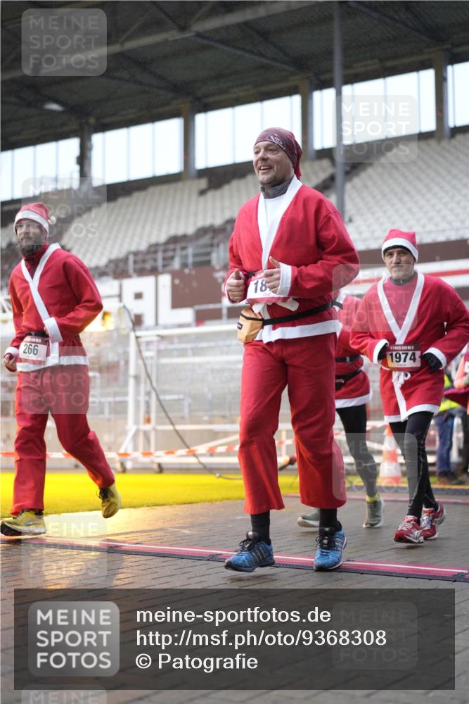 07.12.2025 - St. Pauli X-Mass-Run No. 15 Patografie http://msf.ph/oto/9368308 07.12.2025 11:09:25 Ziel 59, 66, 266, 330, 971, 1084, 1110, 1463, 1477, 1641, 1851, 1870, 1945, 1974, 2042, 3151, 4190, 4191 meine-sportfotos.de