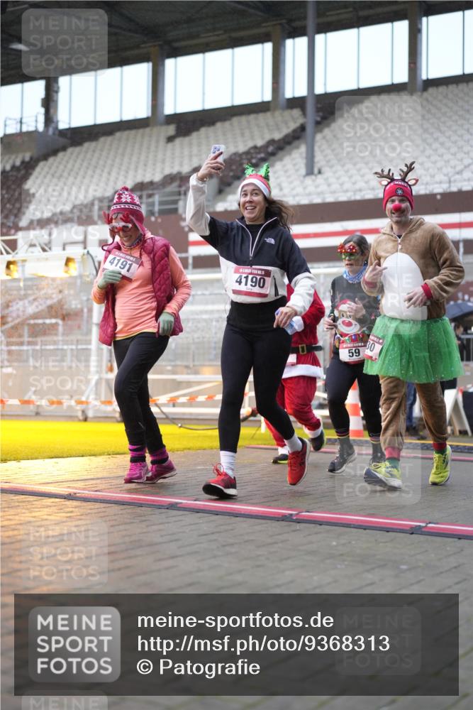 07.12.2025 - St. Pauli X-Mass-Run No. 15 Patografie http://msf.ph/oto/9368313 07.12.2025 11:09:27 Ziel 59, 66, 266, 330, 971, 1084, 1463, 1477, 1579, 1582, 1641, 1851, 1870, 1945, 1974, 2042, 3151, 4190, 4191 meine-sportfotos.de