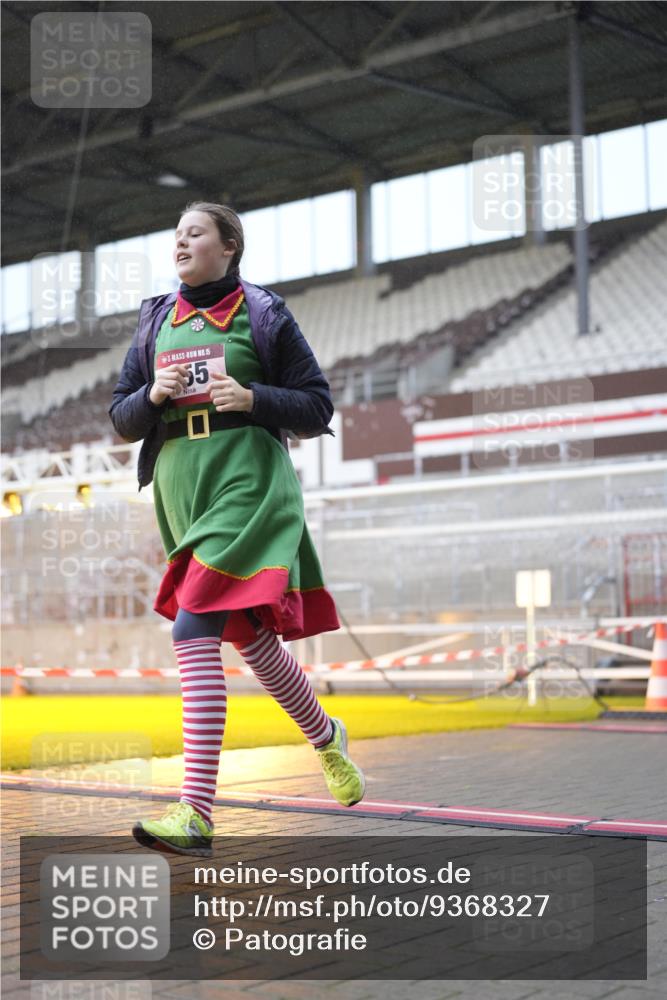 07.12.2025 - St. Pauli X-Mass-Run No. 15 Patografie http://msf.ph/oto/9368327 07.12.2025 11:09:51 Ziel 696, 720, 737, 753, 755, 814, 863, 1157, 1163 meine-sportfotos.de