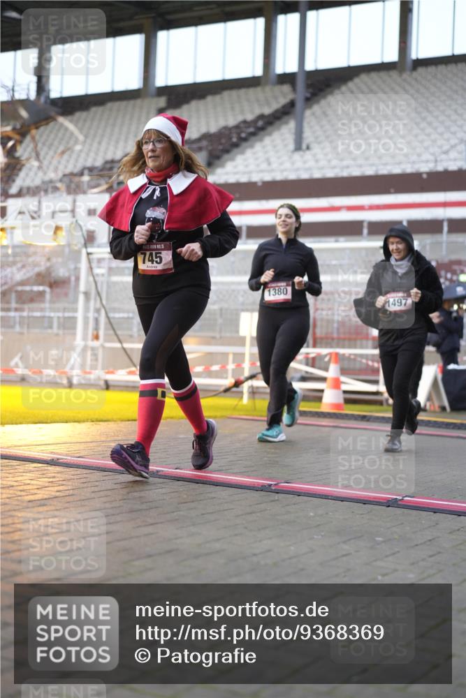07.12.2025 - St. Pauli X-Mass-Run No. 15 Patografie http://msf.ph/oto/9368369 07.12.2025 11:10:32 Ziel 29, 30, 31, 49, 53, 122, 134, 745, 1064, 1066, 1380, 1398, 1626, 1692, 1694, 1697, 1739, 1740, 3124, 3136 meine-sportfotos.de