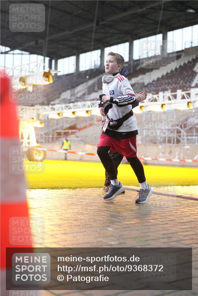 07.12.2025 - St. Pauli X-Mass-Run No. 15 Patografie http://msf.ph/oto/9368372 07.12.2025 11:10:37 Ziel 29, 30, 31, 49, 122, 134, 745, 1064, 1066, 1380, 1584, 1626, 1692, 3124, 3136, 4574 meine-sportfotos.de