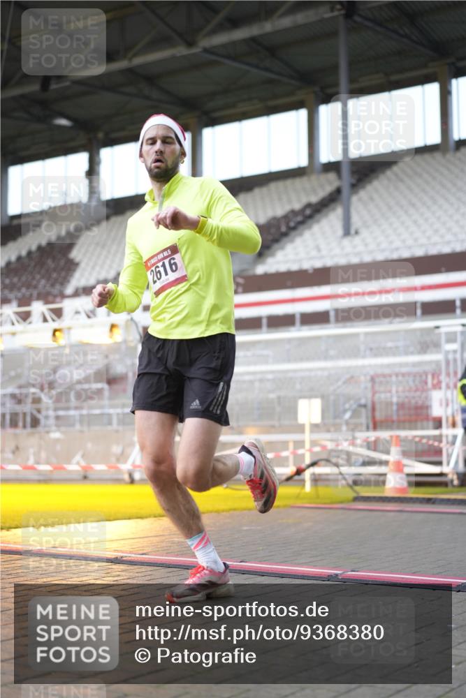 07.12.2025 - St. Pauli X-Mass-Run No. 15 Patografie http://msf.ph/oto/9368380 07.12.2025 11:10:47 Ziel 667, 669, 1380, 1400, 1402, 1584, 1626, 2616, 4574 meine-sportfotos.de