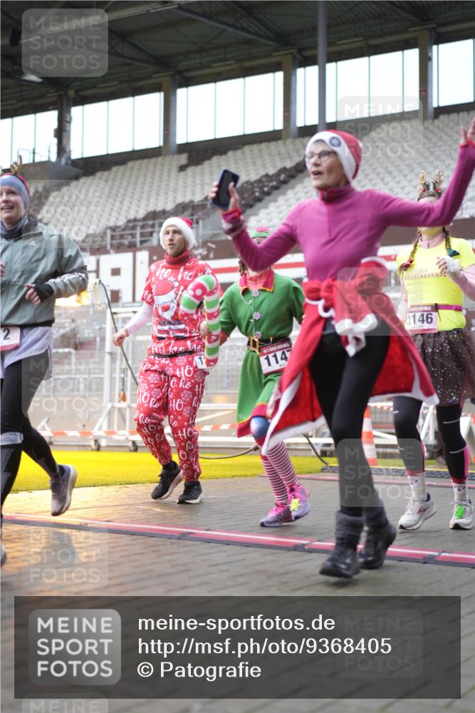 07.12.2025 - St. Pauli X-Mass-Run No. 15 Patografie http://msf.ph/oto/9368405 07.12.2025 11:11:12 Ziel 182, 190, 411, 697, 698, 777, 787, 788, 812, 815, 817, 832, 841, 909, 1145, 1146, 1147, 1518, 1519, 1557, 1565, 1568, 1619, 1707, 2258, 2742, 4801, 4805, 4806, 4810, 4813, 5005, 5006 meine-sportfotos.de