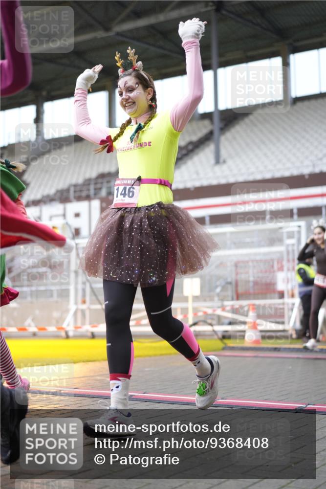 07.12.2025 - St. Pauli X-Mass-Run No. 15 Patografie http://msf.ph/oto/9368408 07.12.2025 11:11:13 Ziel 171, 182, 190, 411, 697, 698, 777, 787, 788, 812, 815, 817, 832, 841, 909, 1145, 1146, 1147, 1518, 1519, 1557, 1565, 1568, 1619, 1707, 2258, 2742, 4801, 4805, 4806, 4810, 4813, 5005, 5006 meine-sportfotos.de