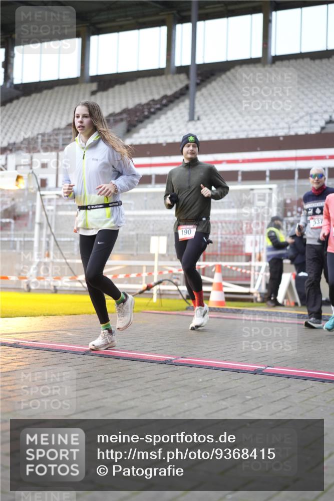 07.12.2025 - St. Pauli X-Mass-Run No. 15 Patografie http://msf.ph/oto/9368415 07.12.2025 11:11:17 Ziel 171, 182, 190, 411, 697, 698, 777, 787, 788, 812, 815, 817, 832, 841, 909, 1145, 1146, 1147, 1309, 1519, 1557, 1565, 1568, 1619, 1707, 1770, 2258, 2742, 4801, 4805, 4806, 4810, 4813, 5005, 5006 meine-sportfotos.de