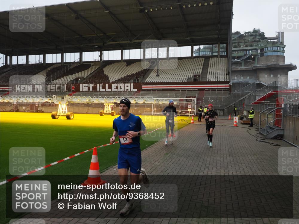 07.12.2025 - St. Pauli X-Mass-Run No. 15 Fabian Wolf http://msf.ph/oto/9368452 07.12.2025 09:51:20 Ziel 13, 1258, 2030, 2135, 2646, 3110, 4273 meine-sportfotos.de