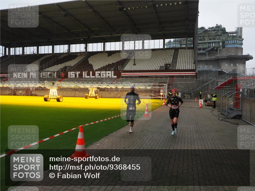 07.12.2025 - St. Pauli X-Mass-Run No. 15 Fabian Wolf http://msf.ph/oto/9368455 07.12.2025 09:51:20 Ziel 13, 1258, 2030, 2135, 2646, 3110, 4273 meine-sportfotos.de