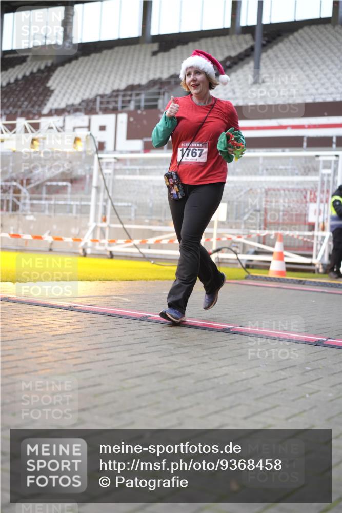 07.12.2025 - St. Pauli X-Mass-Run No. 15 Patografie http://msf.ph/oto/9368458 07.12.2025 11:11:25 Ziel 171, 182, 190, 411, 788, 812, 815, 841, 1145, 1146, 1147, 1309, 1321, 1589, 1714, 1767, 1770, 4801, 4805, 4806, 4810, 4813, 5005, 5006 meine-sportfotos.de