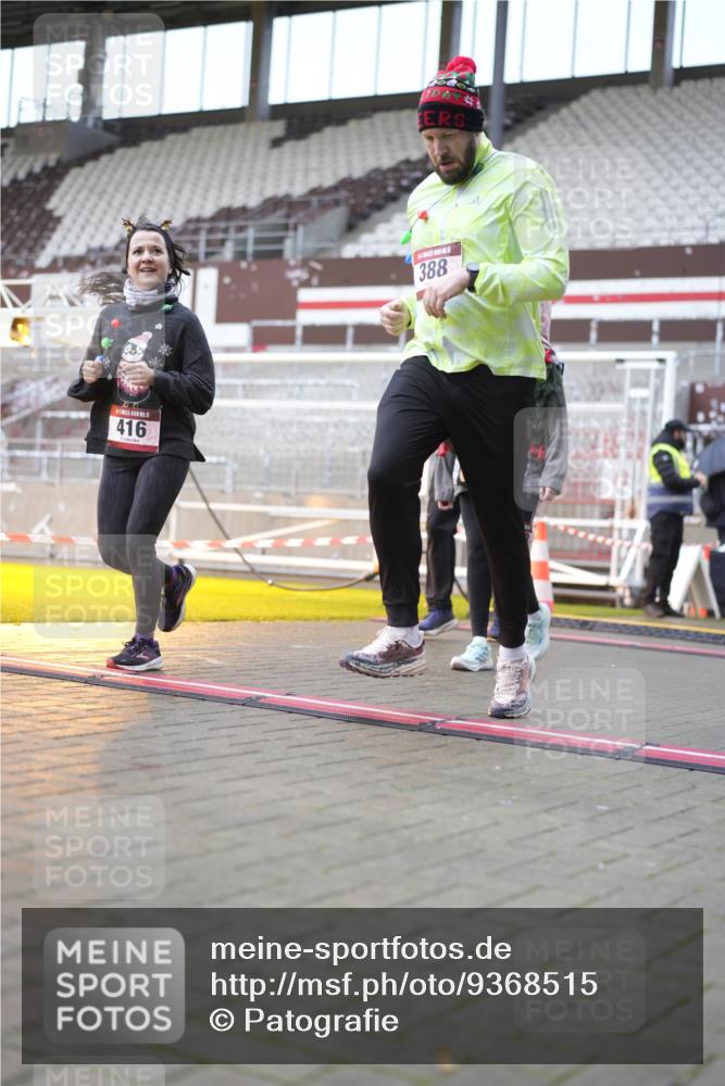 07.12.2025 - St. Pauli X-Mass-Run No. 15 Patografie http://msf.ph/oto/9368515 07.12.2025 11:12:00 Ziel 388, 408, 416, 437, 694, 695, 819, 1246, 1278 meine-sportfotos.de