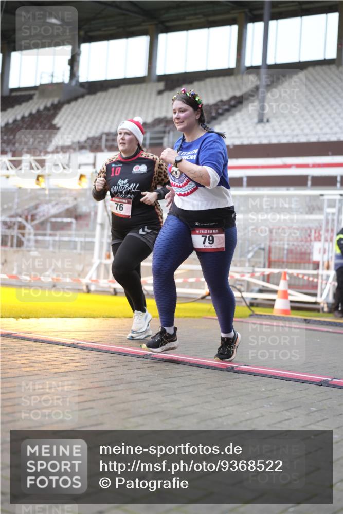 07.12.2025 - St. Pauli X-Mass-Run No. 15 Patografie http://msf.ph/oto/9368522 07.12.2025 11:12:08 Ziel 76, 79, 388, 416, 597, 605, 695, 819, 836, 888, 1246, 1278 meine-sportfotos.de