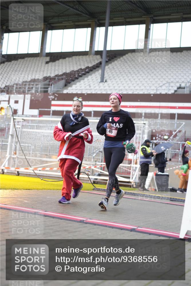 07.12.2025 - St. Pauli X-Mass-Run No. 15 Patografie http://msf.ph/oto/9368556 07.12.2025 11:12:21 Ziel 46, 76, 79, 218, 489, 597, 605, 663, 671, 682, 718, 836, 839, 888, 1142, 1609, 1610, 2858 meine-sportfotos.de