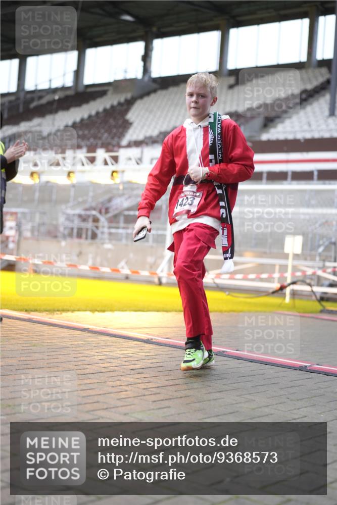 07.12.2025 - St. Pauli X-Mass-Run No. 15 Patografie http://msf.ph/oto/9368573 07.12.2025 11:12:31 Ziel 46, 489, 663, 1142, 1261, 1420, 1422, 1423, 1609, 1610, 2858 meine-sportfotos.de