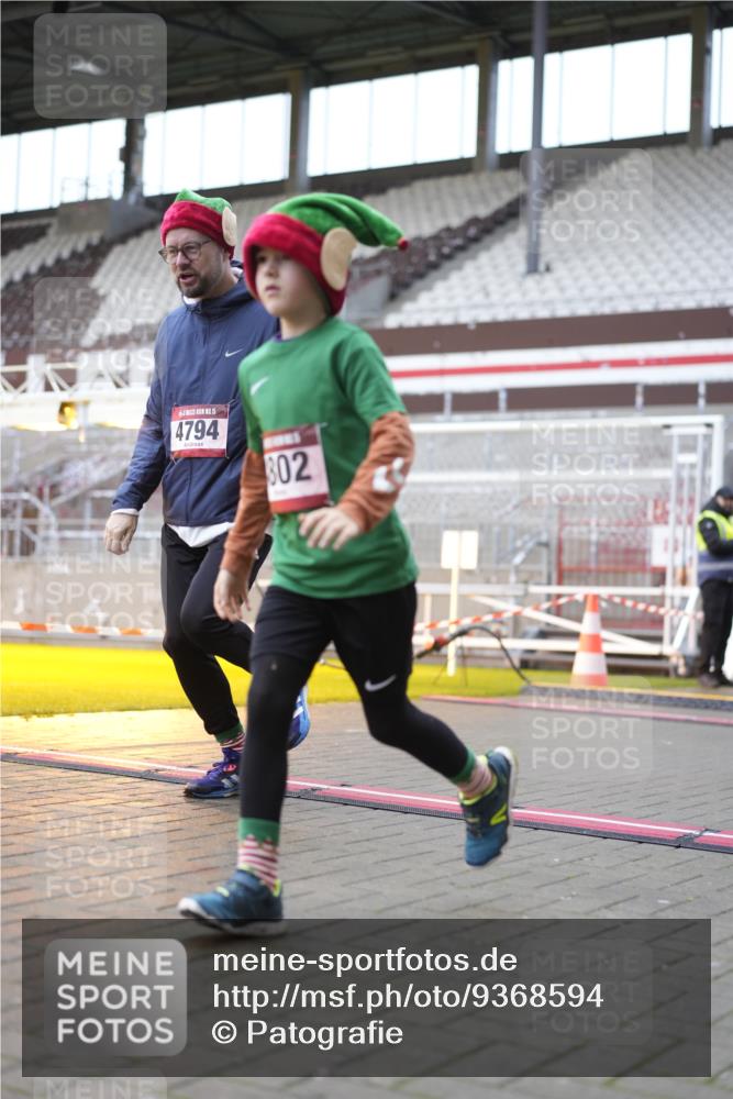 07.12.2025 - St. Pauli X-Mass-Run No. 15 Patografie http://msf.ph/oto/9368594 07.12.2025 11:12:42 Ziel 494, 1261, 1420, 1422, 1423, 3167, 4794, 4795, 4796, 4802, 4804 meine-sportfotos.de